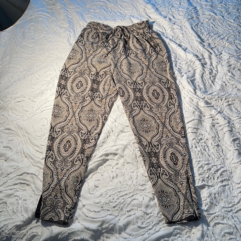 Dressed jogger pants